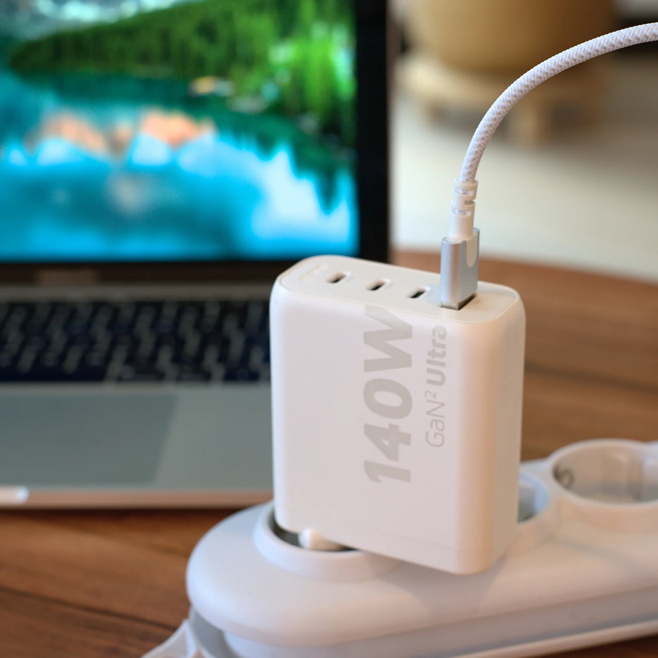 140W GaN2 Laptop Wall Charger