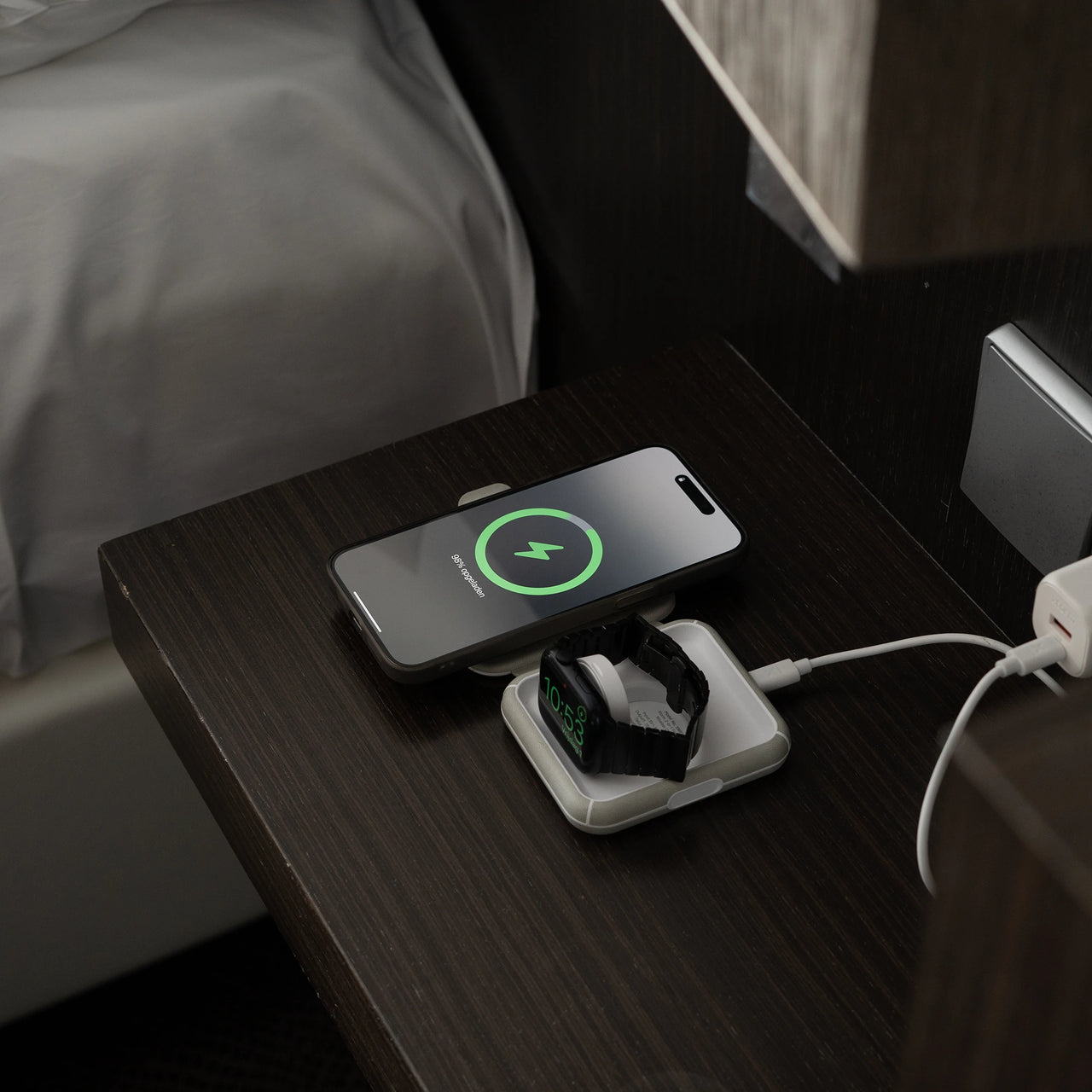 Foldable Wireless Travel Charger 2in1