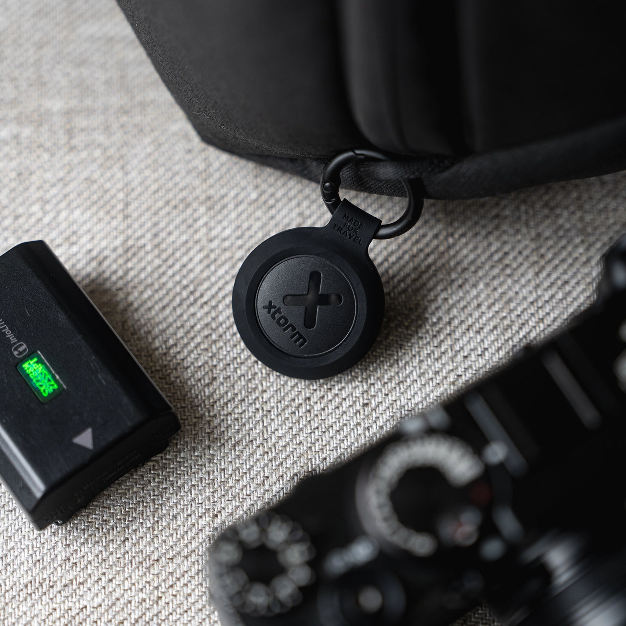 TravelTag for Android & iPhone - Water-resistant - Charcoal Black